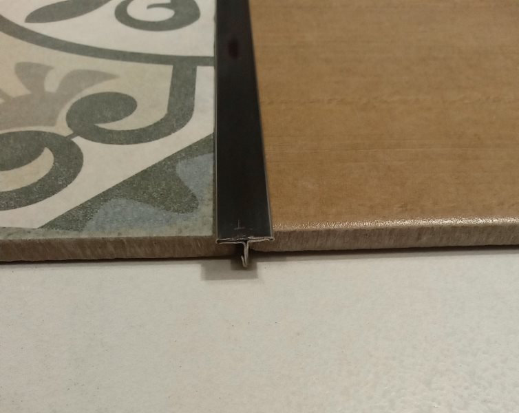 Уголок для плитки Т-образный из нержавеющей стали